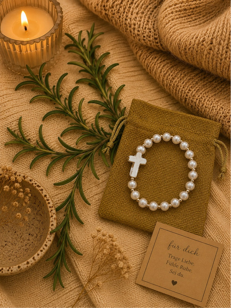 Kugelarmband weiss mit Kreuz- Sprengt die Fesseln der Vergangenheit